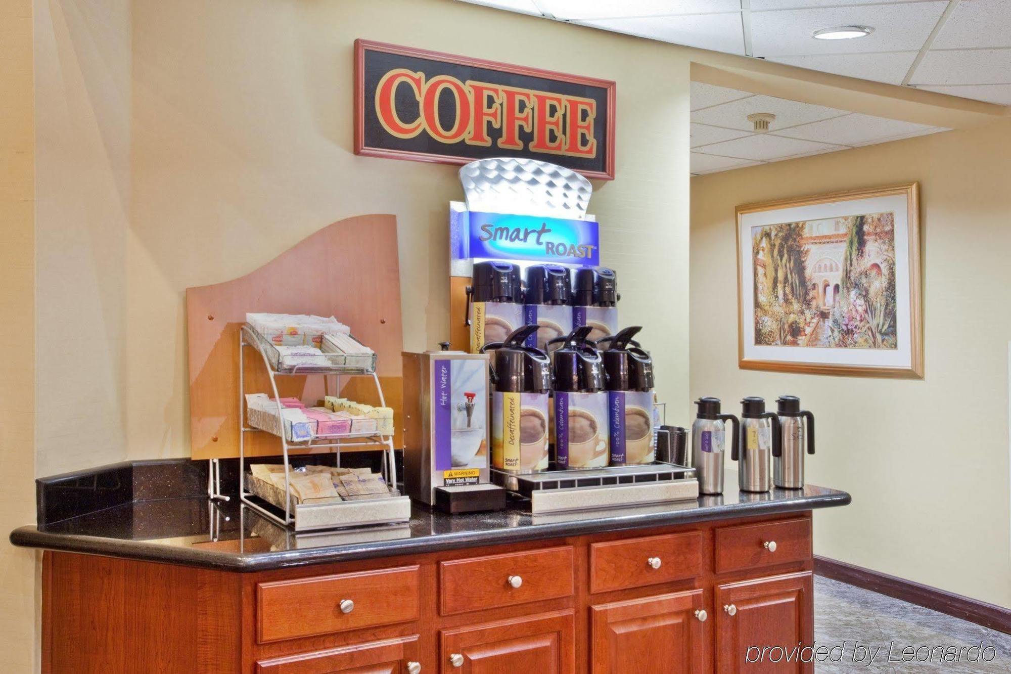 Holiday Inn Express Hotel & Suites Lawrenceville By Ihg Экстерьер фото